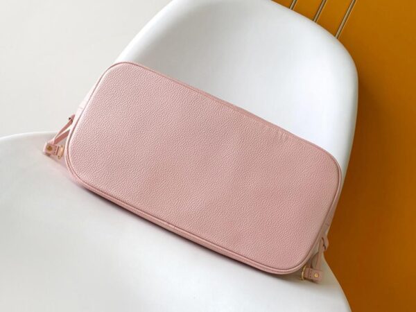 Louis Vuitton Tote bag - baby pink - Image 9
