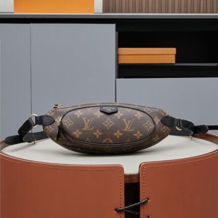 Louis Vuitton Monogram Keepit Bumbag monogram