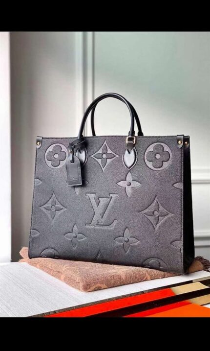 Louis Vuitton OnTheGo MM tote bag