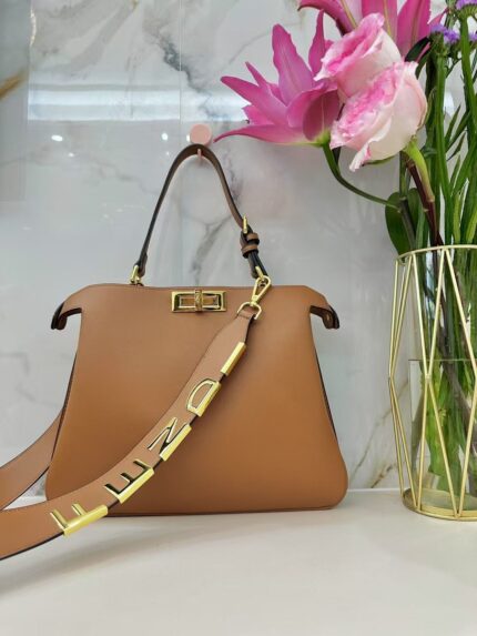 Fendi Peekaboo ISeeU Medium bag in brown leather