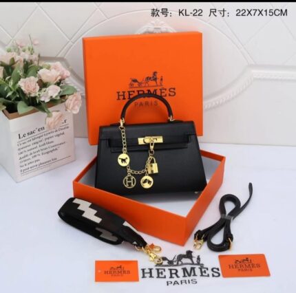 Hermès mini Kelly 20 in black color