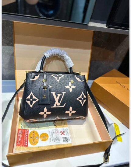 Louis Vuitton Bicolor Montaigne handbag in Empreinte leather