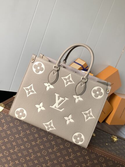 Louis Vuitton OnTheGo MM tote bag