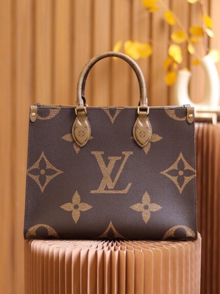 Louis Vuitton OnTheGo MM tote bag in Monogram and Monogram Reverse coated canvas