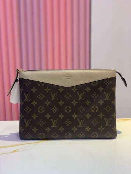 Louis Vuitton Daily Pouch in black Monogram Empreinte leather