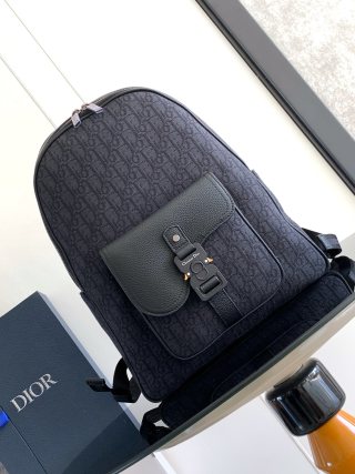 Dior Saddle Zip Backpack in black grained calfskin