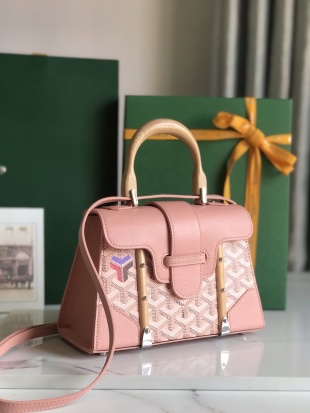 Goyard Saïgon structuré Nano bag in pink Goyardine canvas with palladium hardware and a black wooden top handle