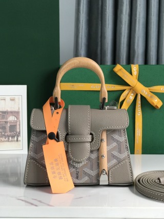 Goyard Saïgon Souple Mini bag in green Goyardine canvas with a beech wood handle