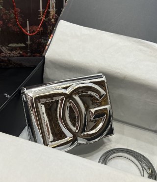 Dolce & Gabbana DG Logo shoulder bag Silver