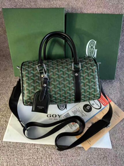 Goyard Vendôme bag in green Goyardine canvas with black leather trim