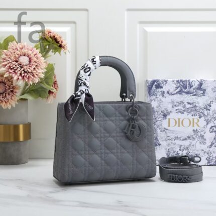 Dior Ultra Matte Cannage Medium Lady Dior bag in grey calfskin leather