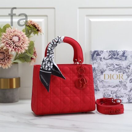 red Christian Dior Lady Dior medium bag in cannage leather