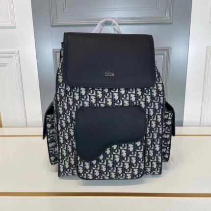 Dior Saddle Backpack in black Dior Oblique jacquard and grained calfskin